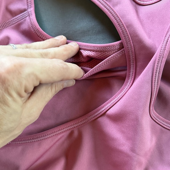 Nike Women's Swoosh Sports Bra - Picture 5 of 6